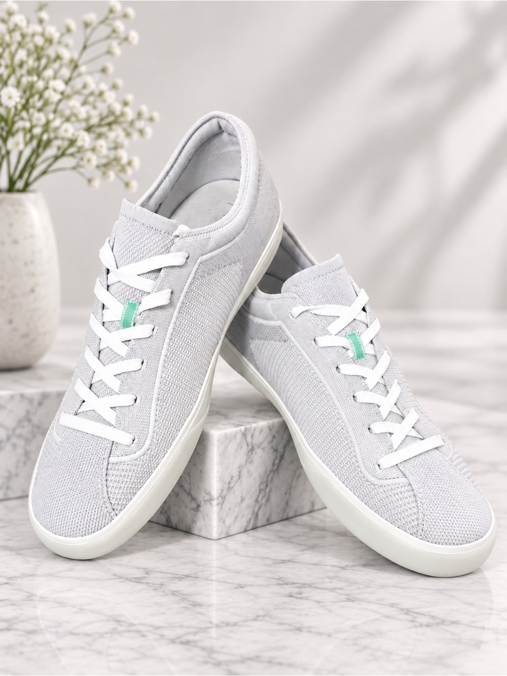 Rothy's The Lace Up Sneaker Vanilla Gum
Women's Size 10